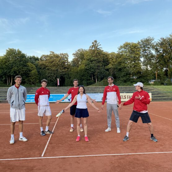Mutmacherin-Charly-Erster-Preis-Tennis